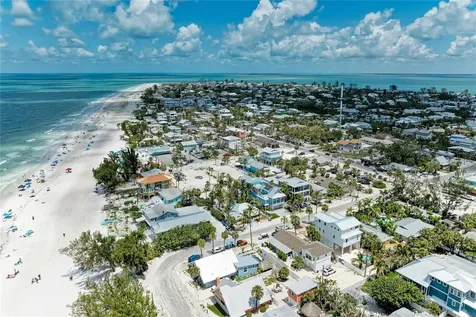 2015 22nd Street W Bradenton FL 34205
