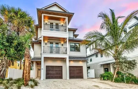 85 Avenida Messina Sarasota FL 34242