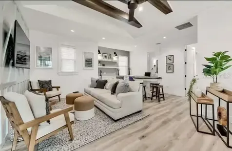 85 Avenida Messina Sarasota FL 34242