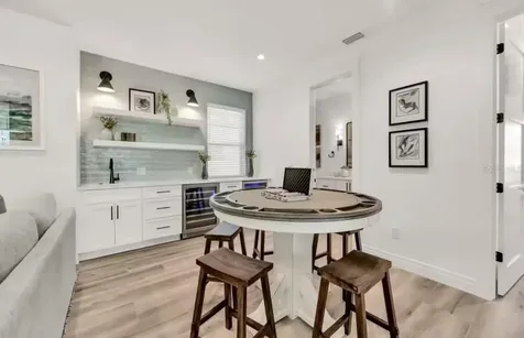 85 Avenida Messina Sarasota FL 34242