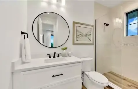 85 Avenida Messina Sarasota FL 34242