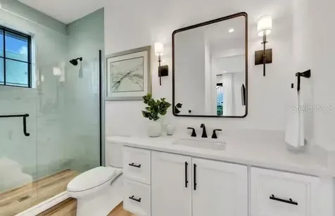 85 Avenida Messina Sarasota FL 34242