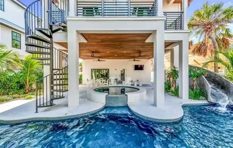 85 Avenida Messina Sarasota FL 34242