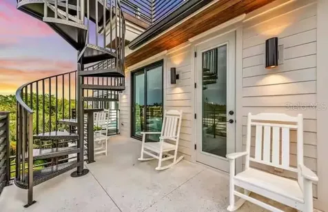 85 Avenida Messina Sarasota FL 34242