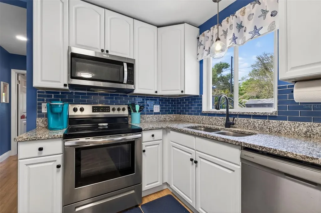 2530 51st Street N St Petersburg FL 33710