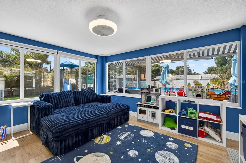 2530 51st Street N St Petersburg FL 33710