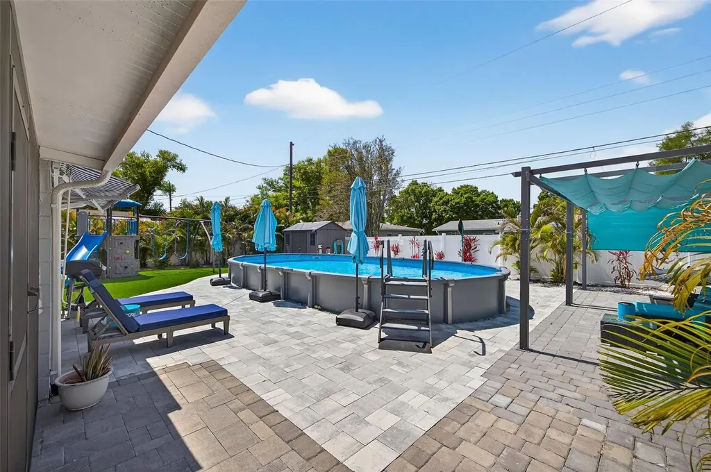 2530 51st Street N St Petersburg FL 33710
