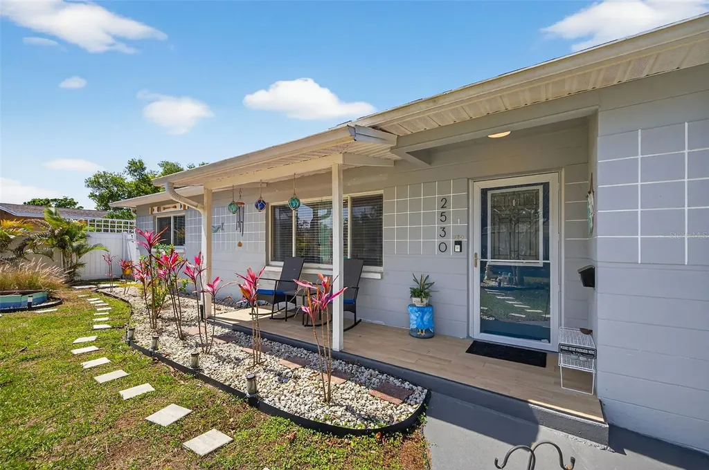2530 51st Street N St Petersburg FL 33710