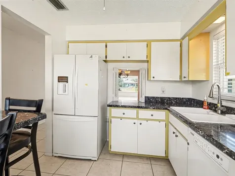6608 Auburn Avenue Bradenton FL 34207