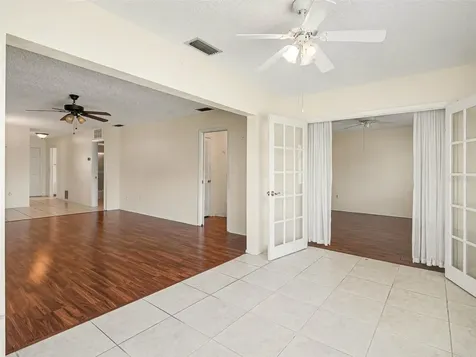 6608 Auburn Avenue Bradenton FL 34207