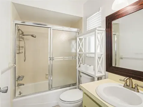 6608 Auburn Avenue Bradenton FL 34207