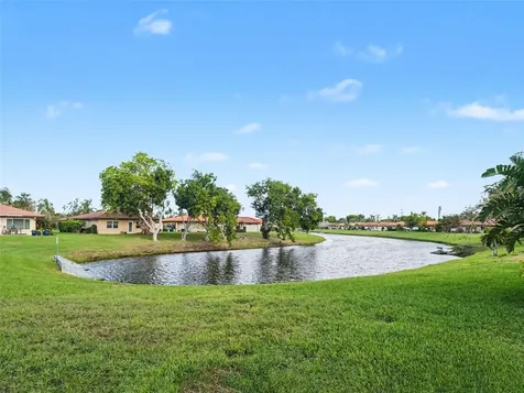 6608 Auburn Avenue Bradenton FL 34207
