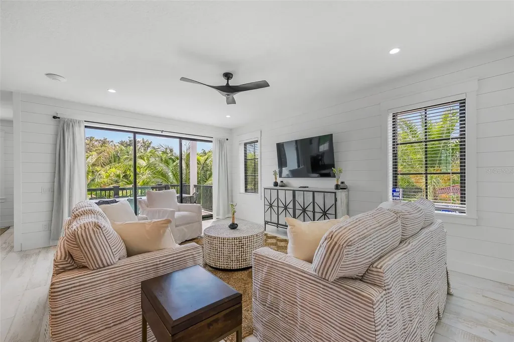 128 Fillmore Drive Sarasota FL 34236