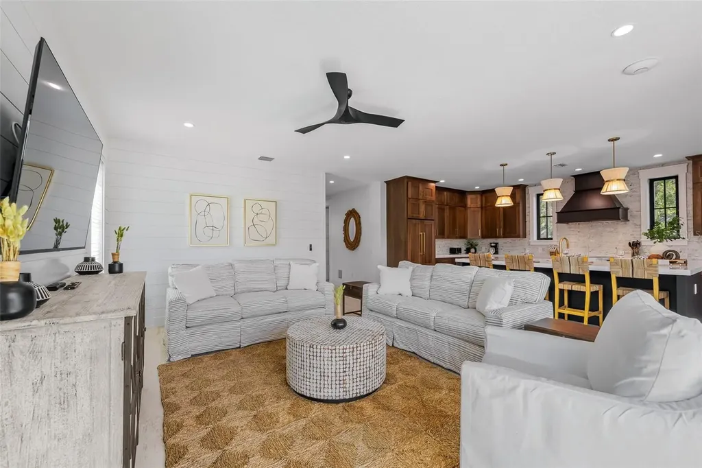 128 Fillmore Drive Sarasota FL 34236