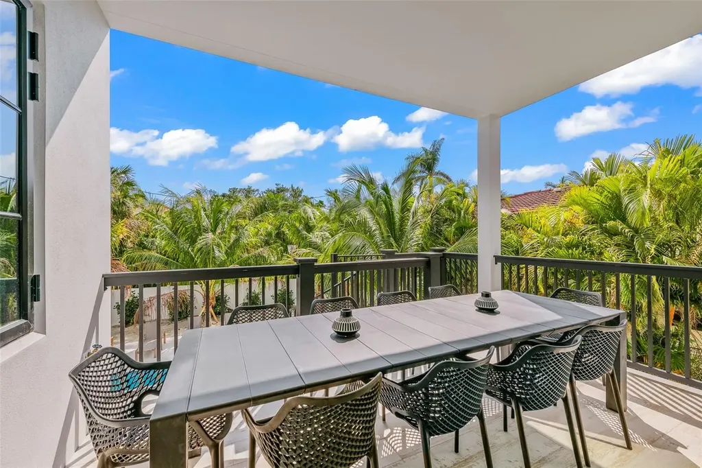 128 Fillmore Drive Sarasota FL 34236