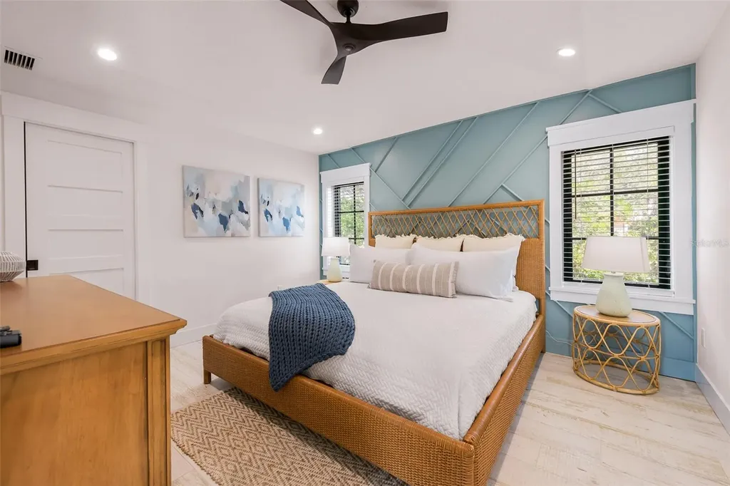 128 Fillmore Drive Sarasota FL 34236