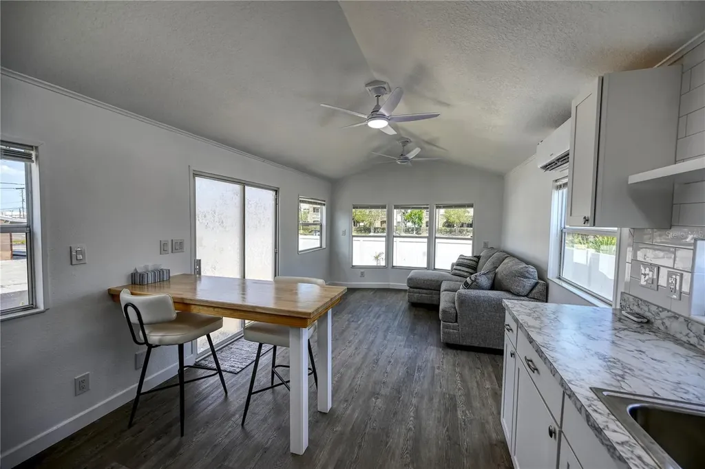 6720 Park Boulevard N Pinellas Park FL 33781