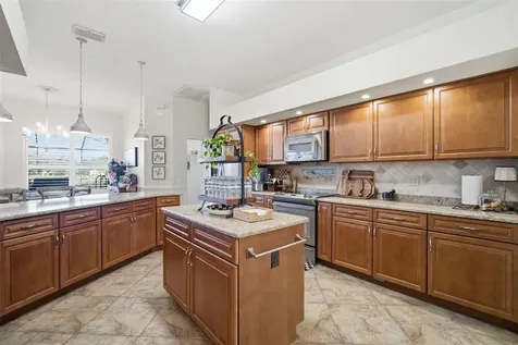 2714 Barret Avenue Plant City FL 33566