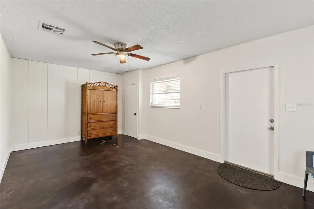 1009 Kings Court Venice FL 34293