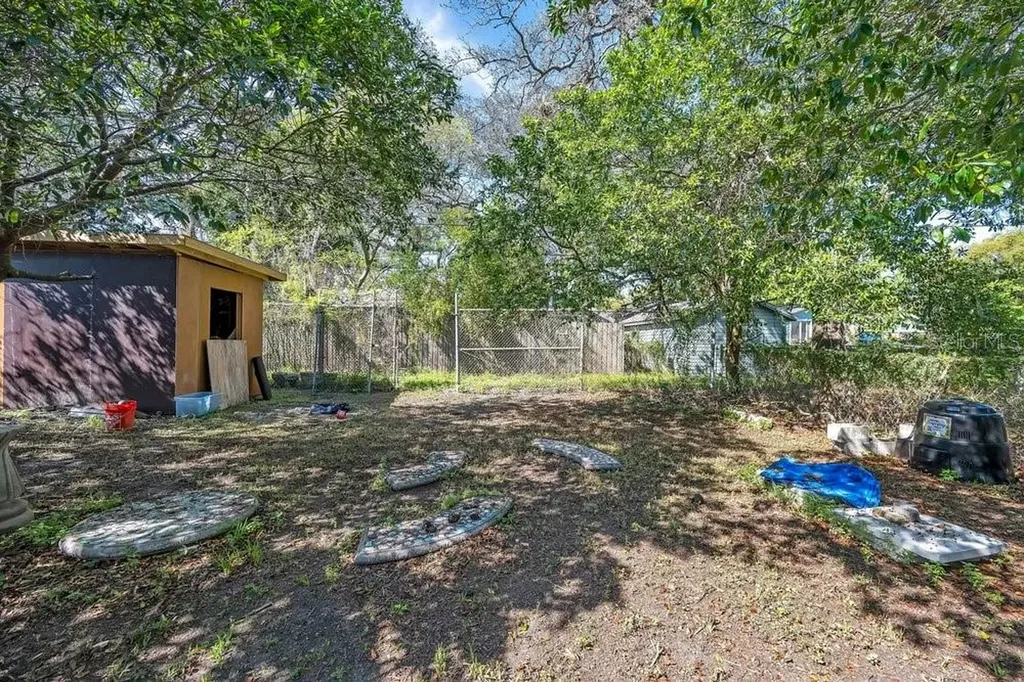 1304 E Osborne Tampa FL 33603
