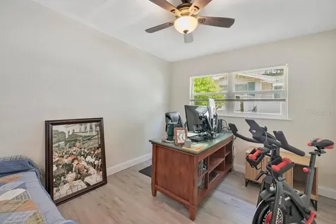 1304 E Osborne Tampa FL 33603