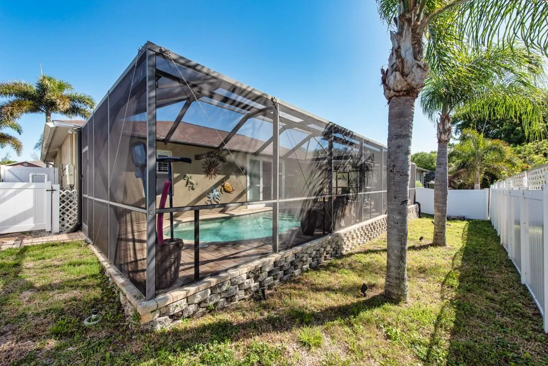 720 Sandy Hills Avenue Tarpon Springs FL 34689