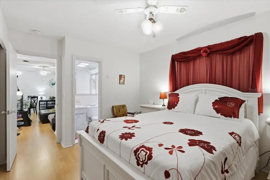 7787 39th Terrace N St Petersburg FL 33709