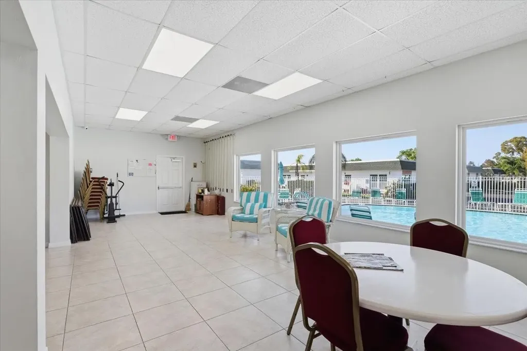7787 39th Terrace N St Petersburg FL 33709