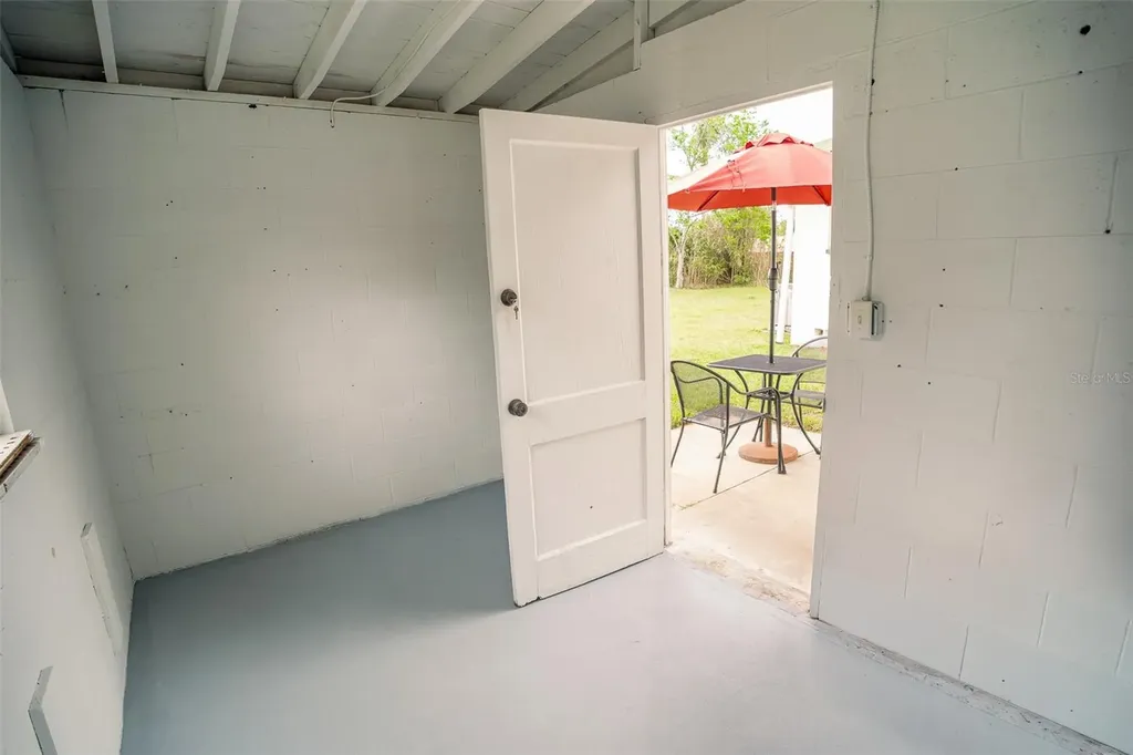 121 Leon Avenue Deland FL 32720