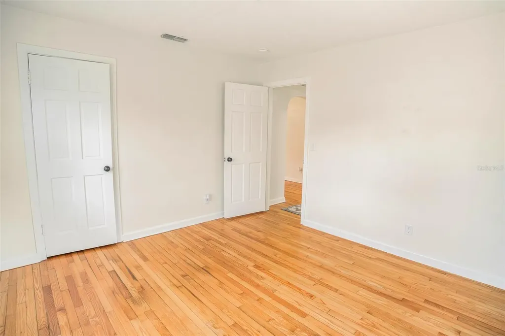 121 Leon Avenue Deland FL 32720