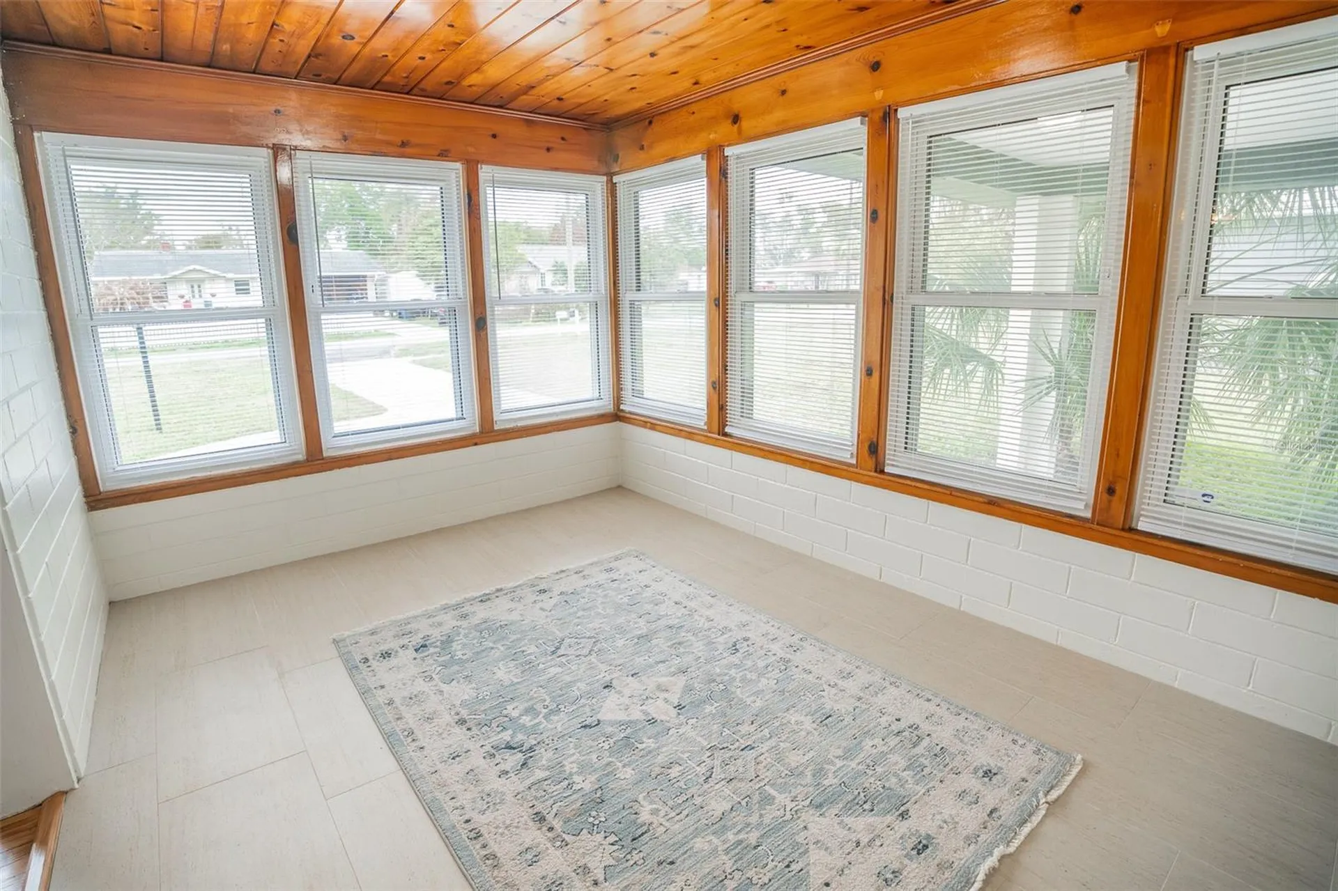 121 Leon Avenue Deland FL 32720