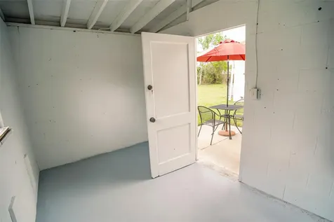 121 Leon Avenue Deland FL 32720