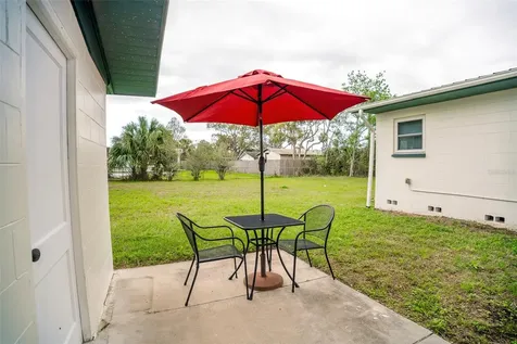 121 Leon Avenue Deland FL 32720