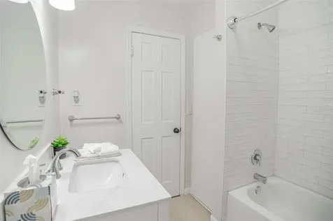 121 Leon Avenue Deland FL 32720