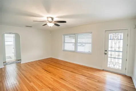 121 Leon Avenue Deland FL 32720