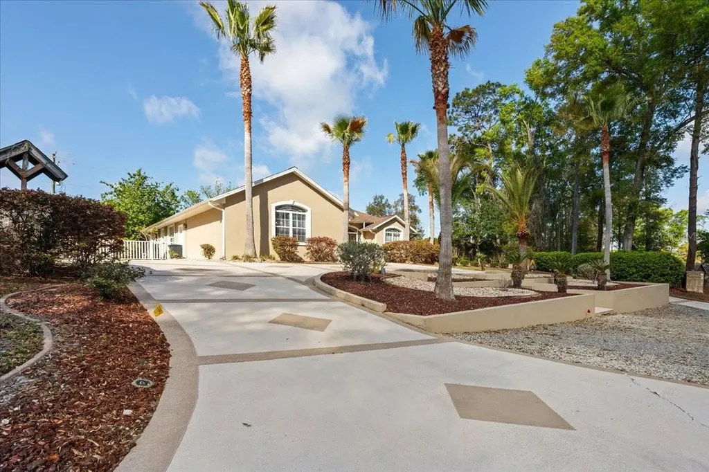 196 NW Clubview Circle Lake City FL 32055