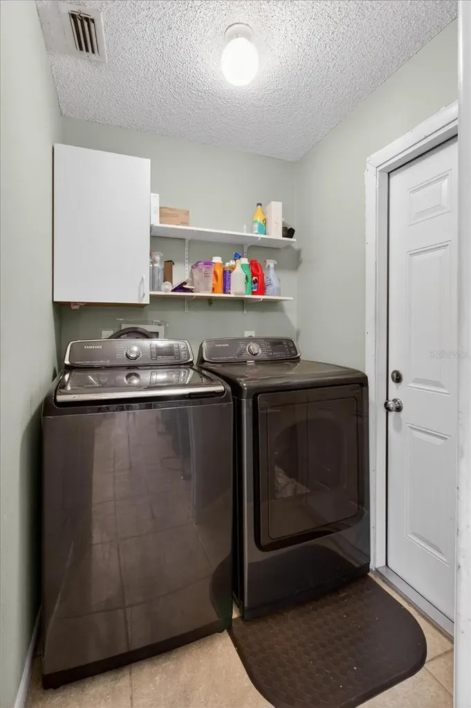 4644 Hamlets Grove Drive Sarasota FL 34235