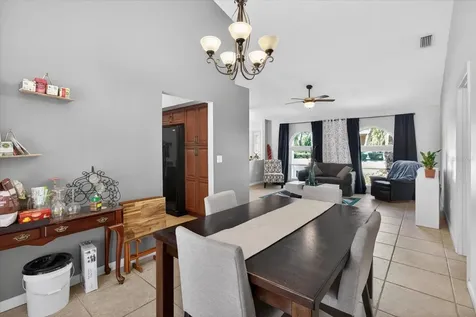 4644 Hamlets Grove Drive Sarasota FL 34235