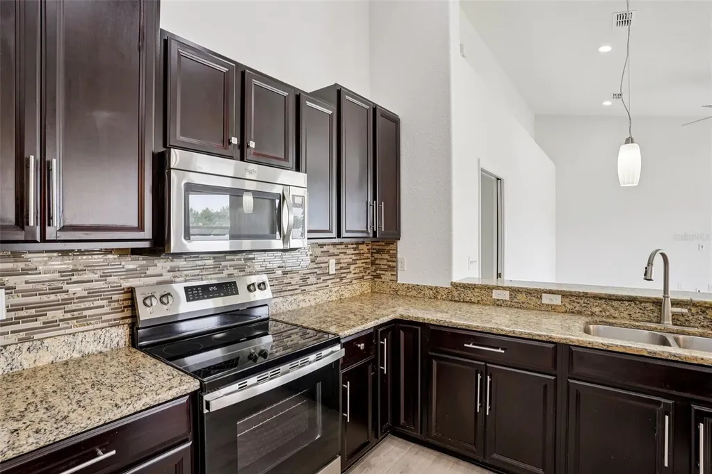 12371 NE 48th Circle Oxford FL 34484
