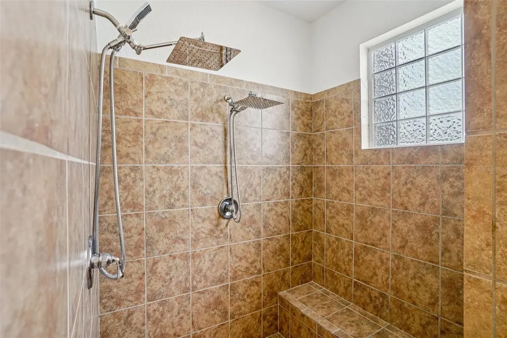 12371 NE 48th Circle Oxford FL 34484