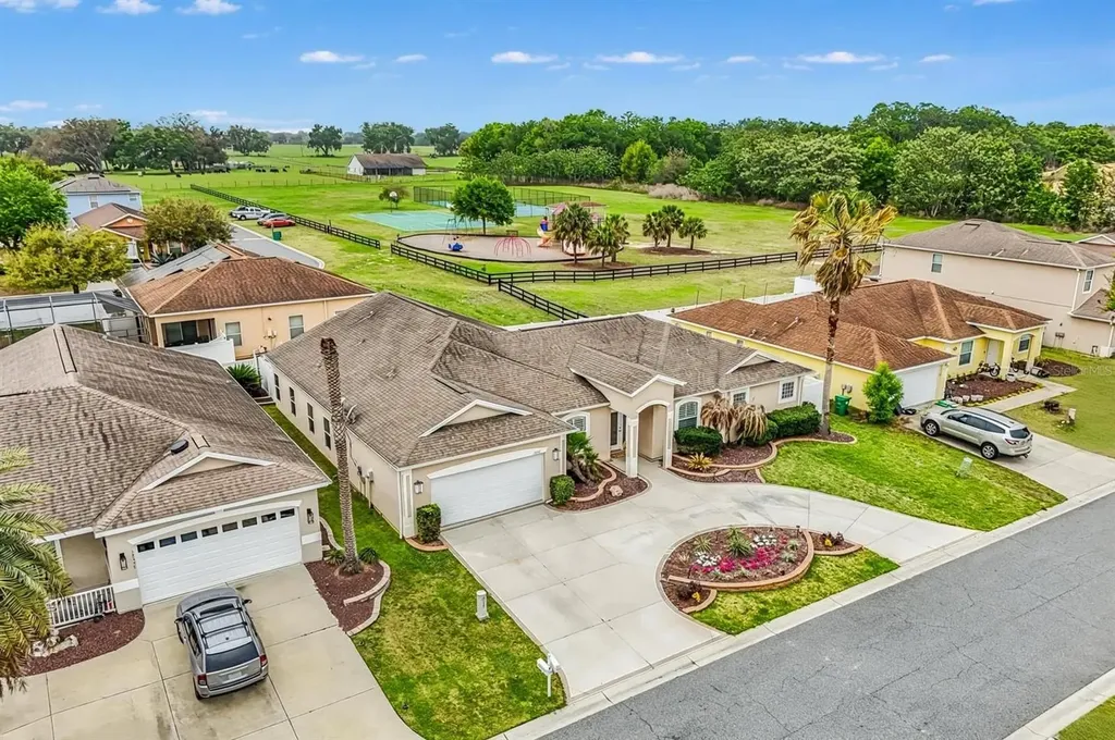 12371 NE 48th Circle Oxford FL 34484