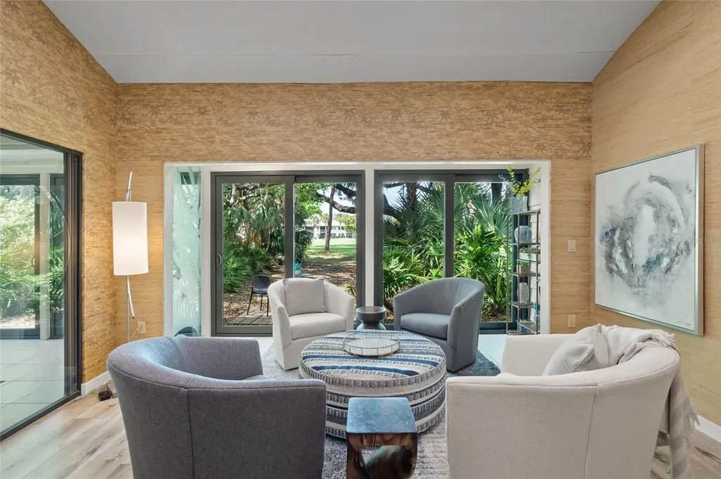 4737 Chandlers Forde Sarasota FL 34235