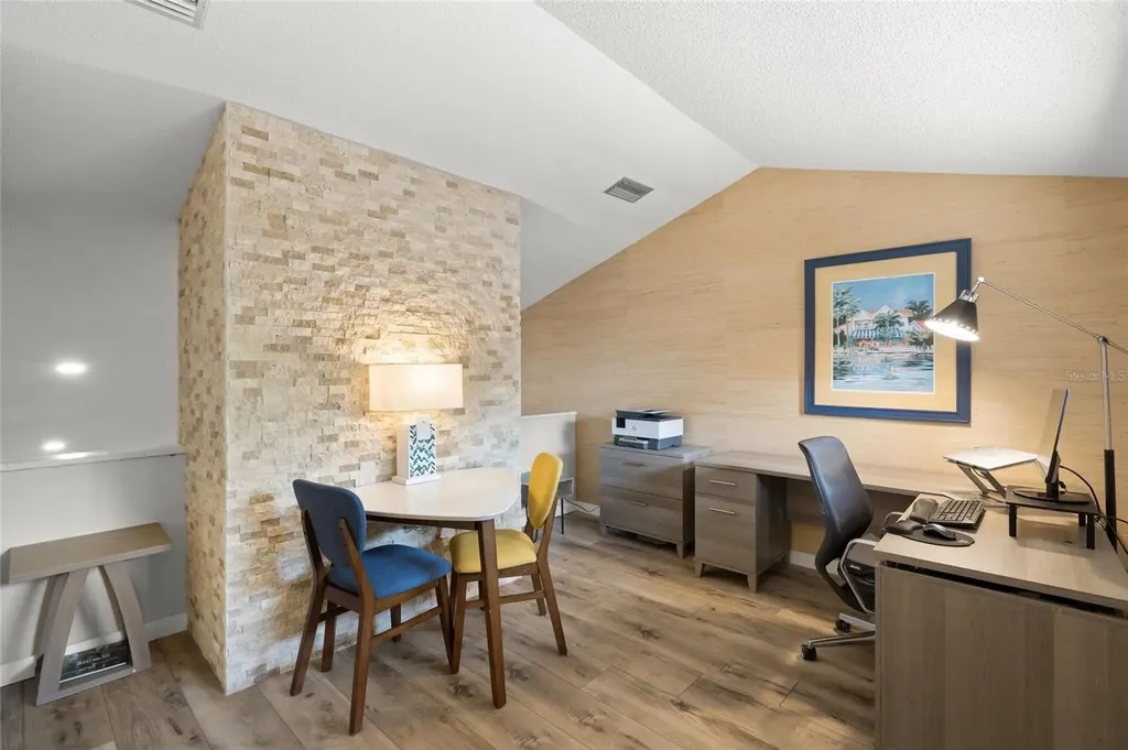 4737 Chandlers Forde Sarasota FL 34235