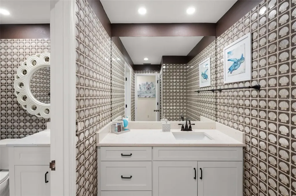 4737 Chandlers Forde Sarasota FL 34235