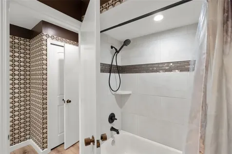 4737 Chandlers Forde Sarasota FL 34235