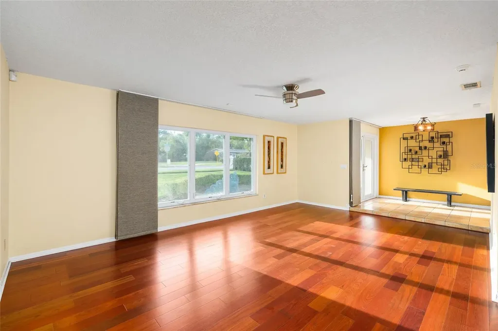 631 Gillette Avenue Temple Terrace FL 33617