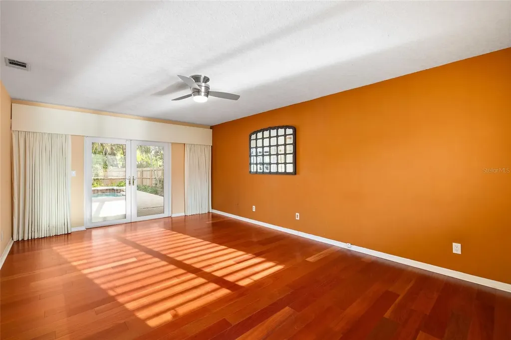 631 Gillette Avenue Temple Terrace FL 33617