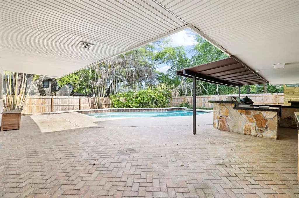 631 Gillette Avenue Temple Terrace FL 33617