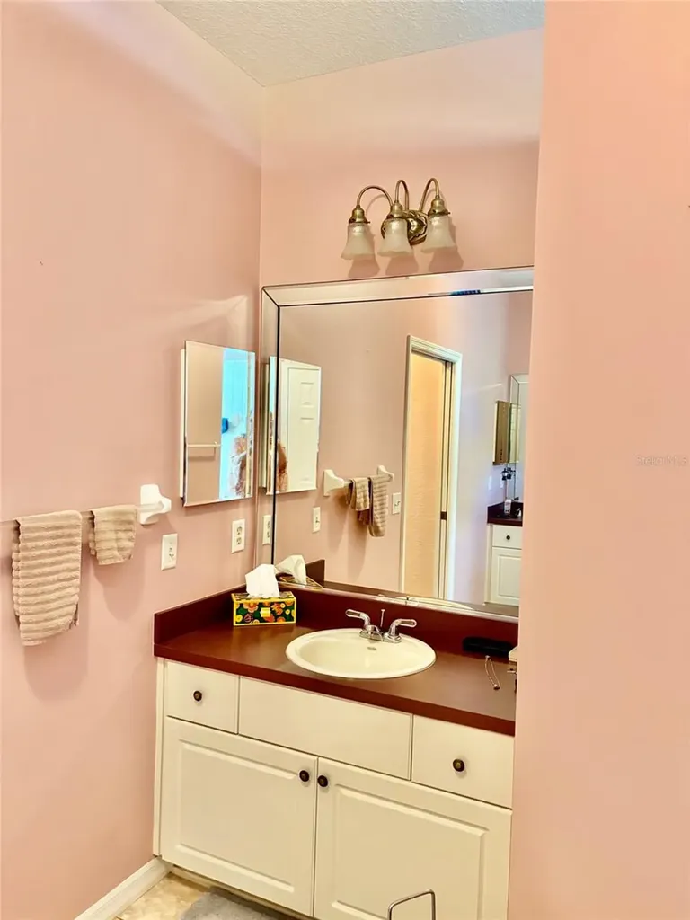 18970 SW 99th Street Dunnellon FL 34432