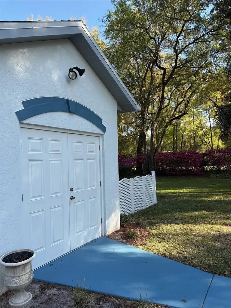 18970 SW 99th Street Dunnellon FL 34432